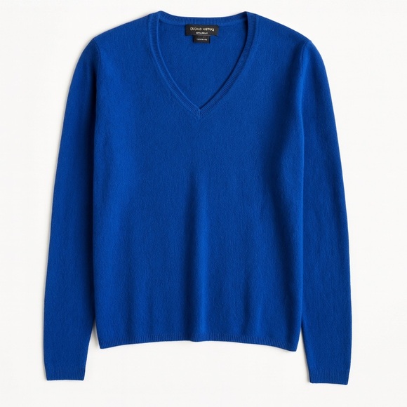 Lord & Taylor Cornflower Blue Cashmere V-Neck Sweater Soft Classic Fit Size M - Picture 1 of 7